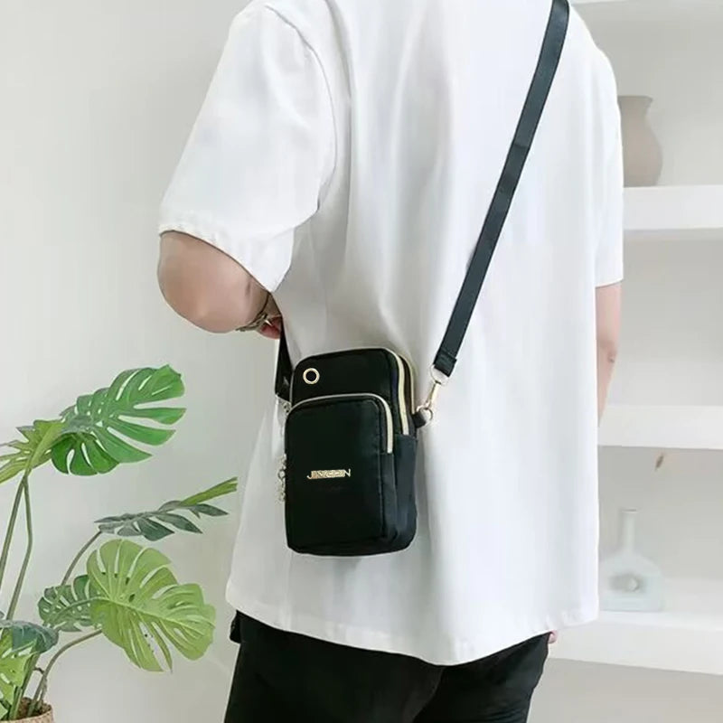 City Wrist Bag